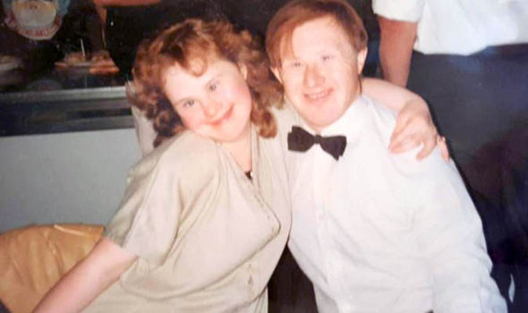 Prvi poročeni par z downovim sindromom Maryanne in Tommy