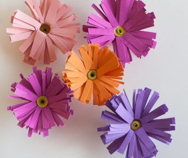 DIY Barviti šopek rožic iz papirja