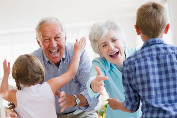 Zakaj so stari starši pomembni v otrokovem življenju?